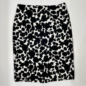 New York & Company Women’s Stretch Skirt Black/White Size 2